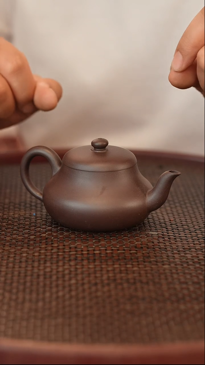 茶壶紫砂全手 紫茄泥 思婷 125cc