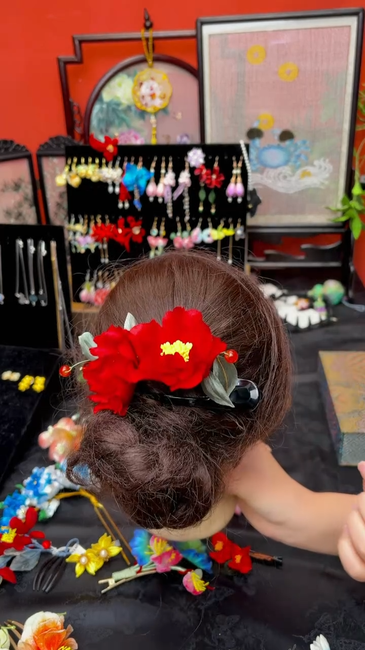 刺绣盛*非遗苏绣手工饰品