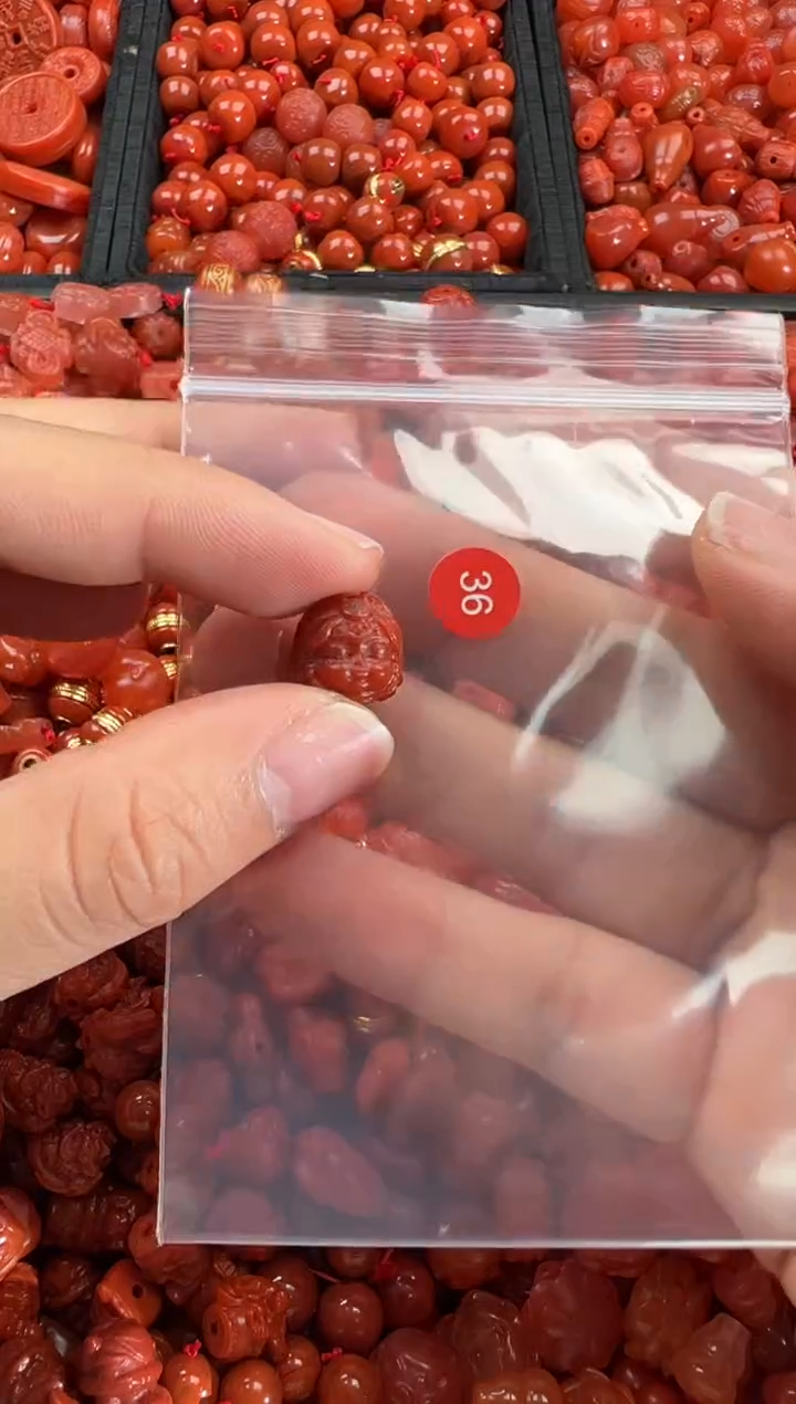 【闪购商品】南红玛瑙颈饰未镶嵌1