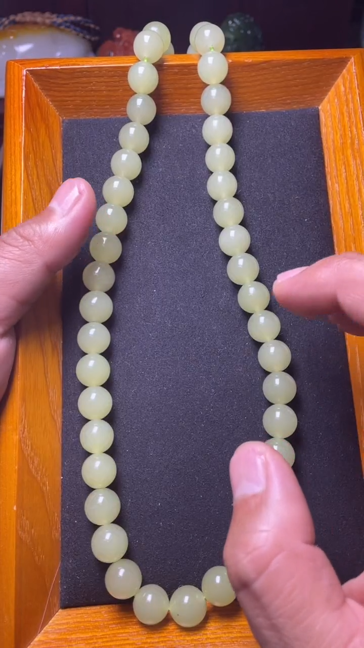 【闪购商品】透闪石质玉.未镶嵌.............