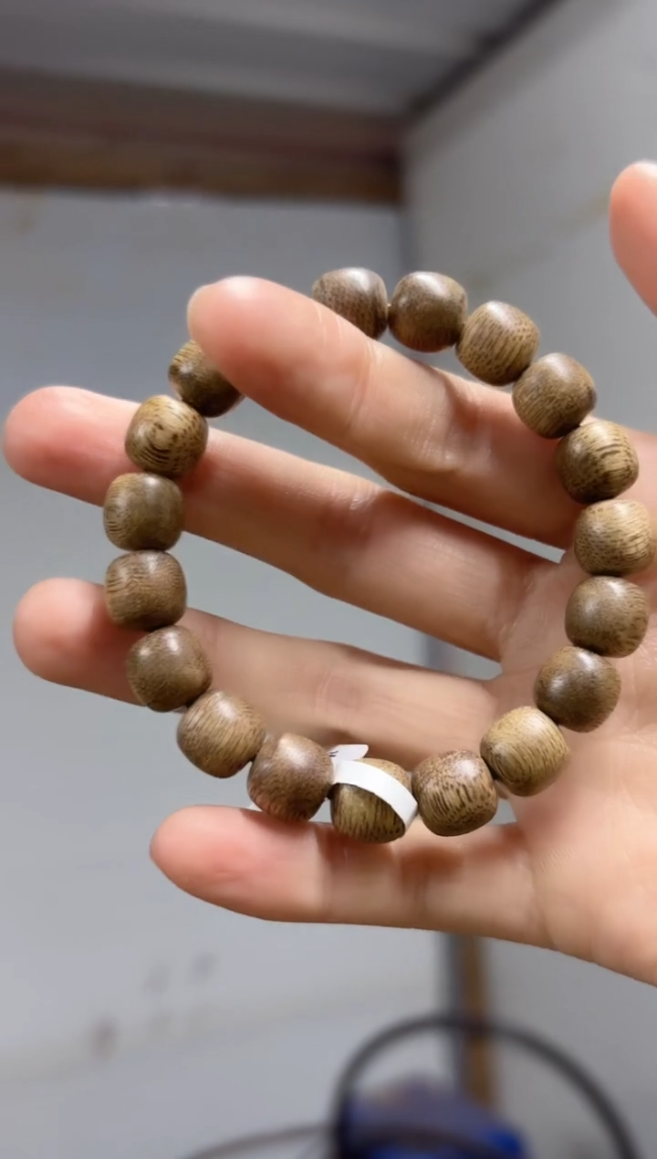 【闪购商品】沉香手串海南天然野虫漏10mm桶珠多样性发货