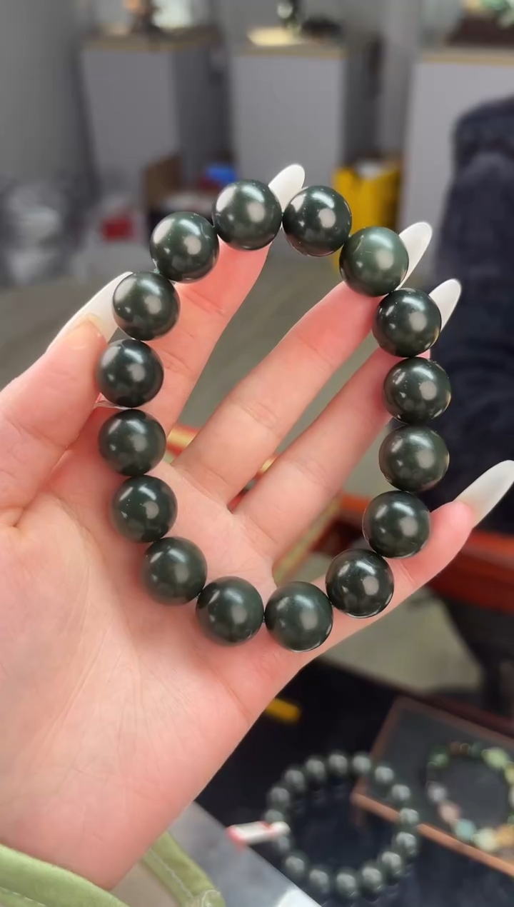 未镶嵌手串和田玉董小姐推荐 多样性发货 拍一发一szq14