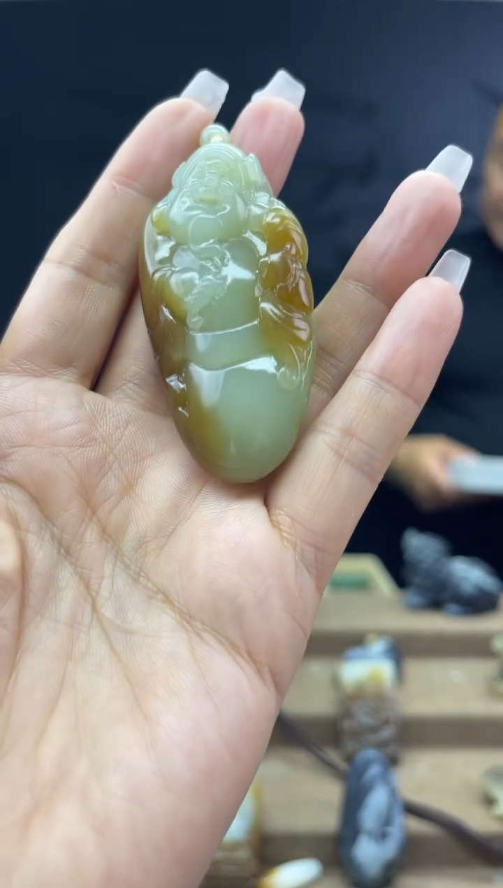 颈饰未镶嵌和田玉1