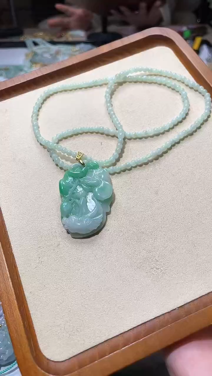 【闪购商品】翡翠颈饰未镶嵌吊坠