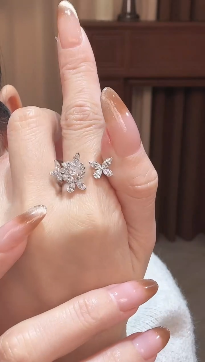 18K金镶嵌实验室培育钻石蝴蝶戒指k白 15戒圈