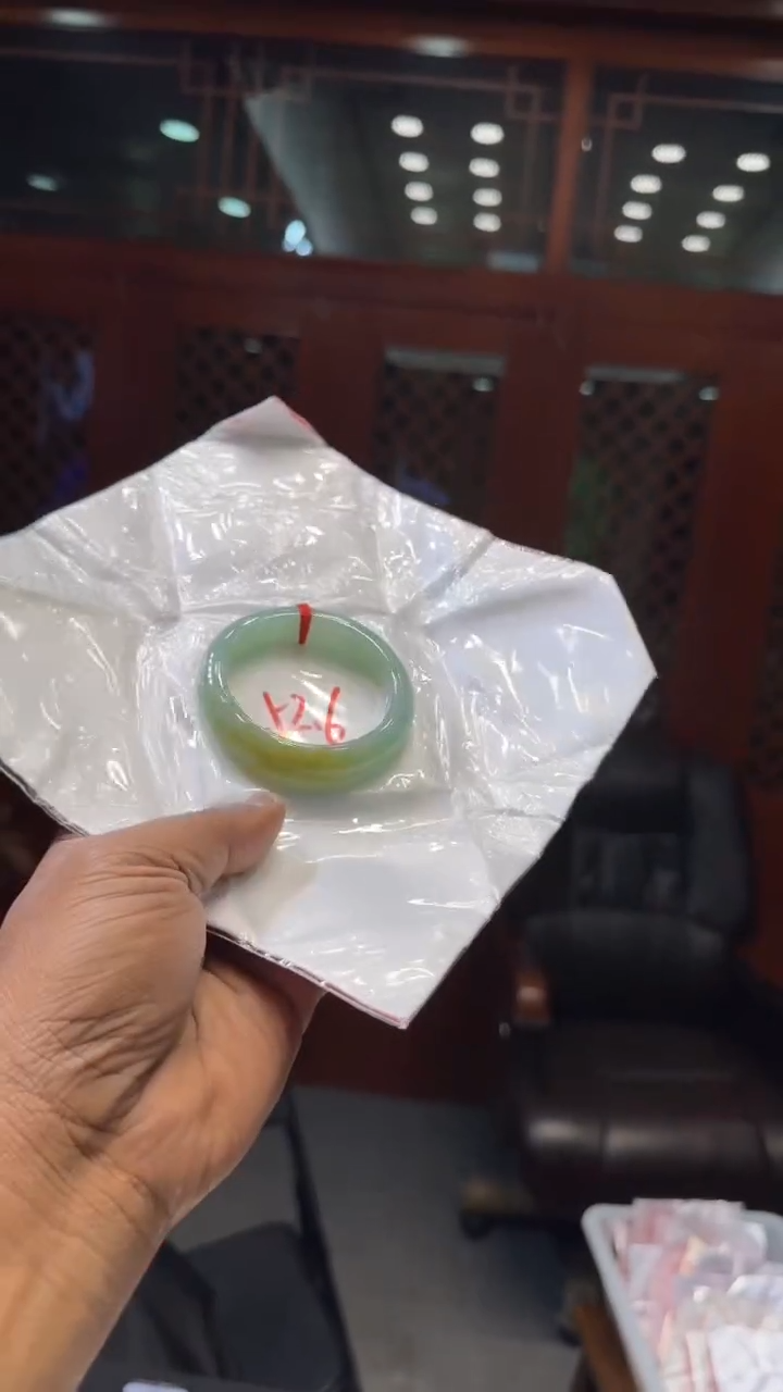 【闪购商品】翡翠手镯未镶嵌手镯