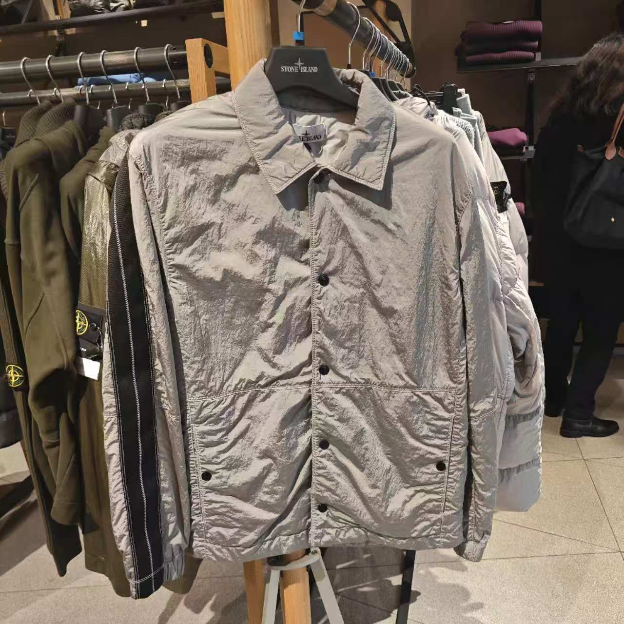 【巴黎直邮】STONE ISLAND石头岛男款银灰色夹克外套 8115Q0