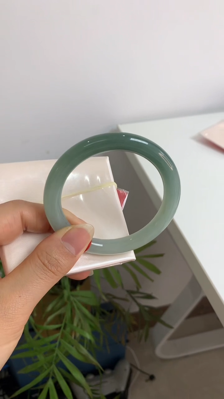 未镶嵌手镯翡翠57圆条半山水