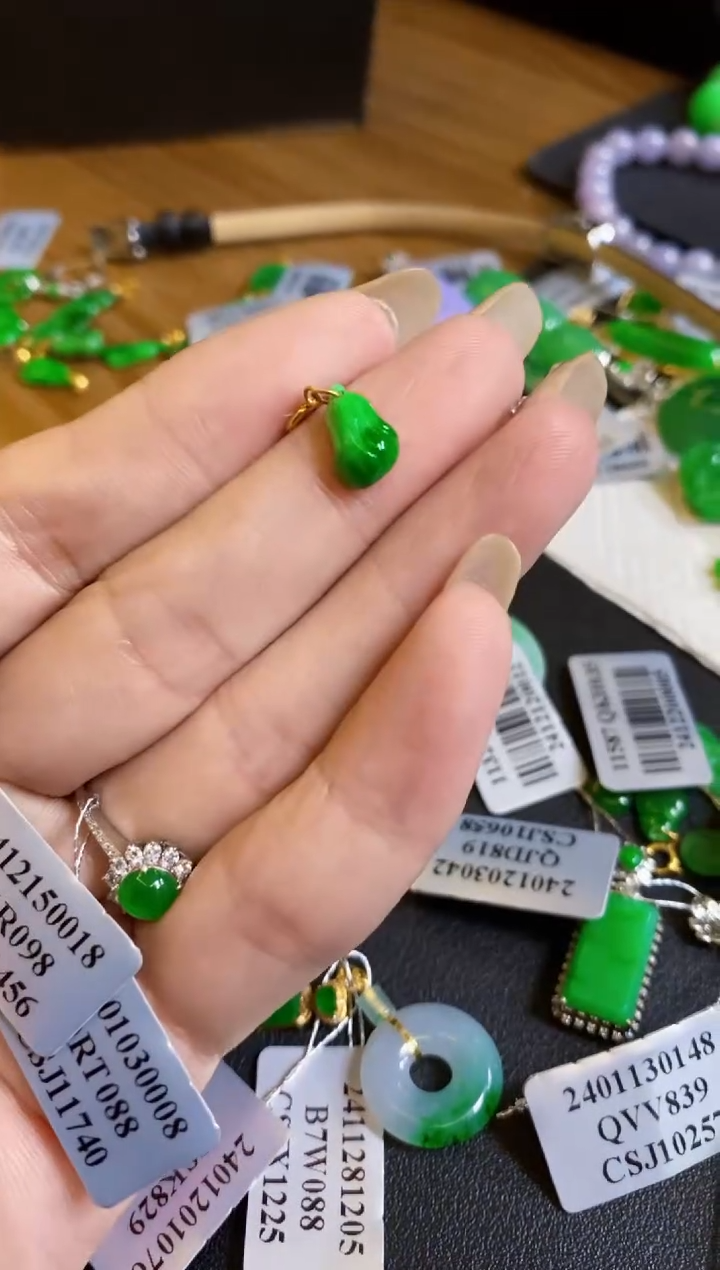 【闪购商品】定制翡翠18K金镶嵌滴流