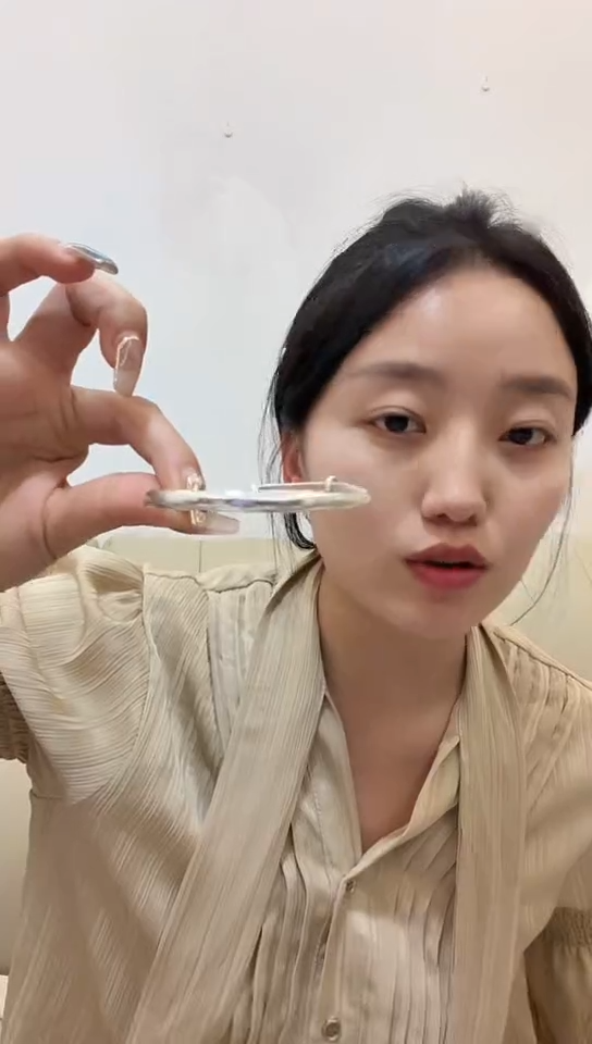 木质足银索南措姆手镯