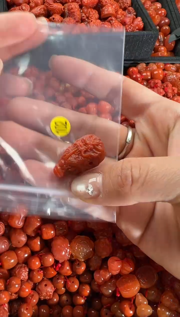 【闪购商品】南红玛瑙颈饰未镶嵌1