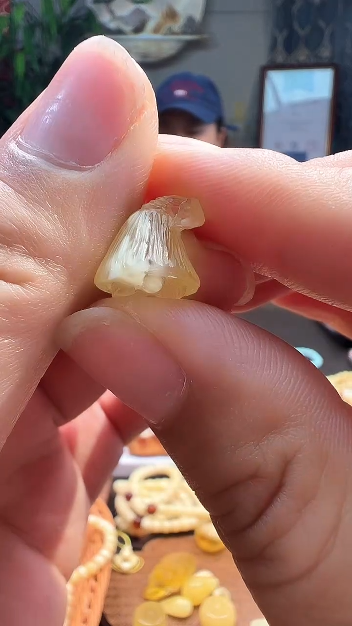 未镶嵌琥珀裸石蜜蜡小莲蓬