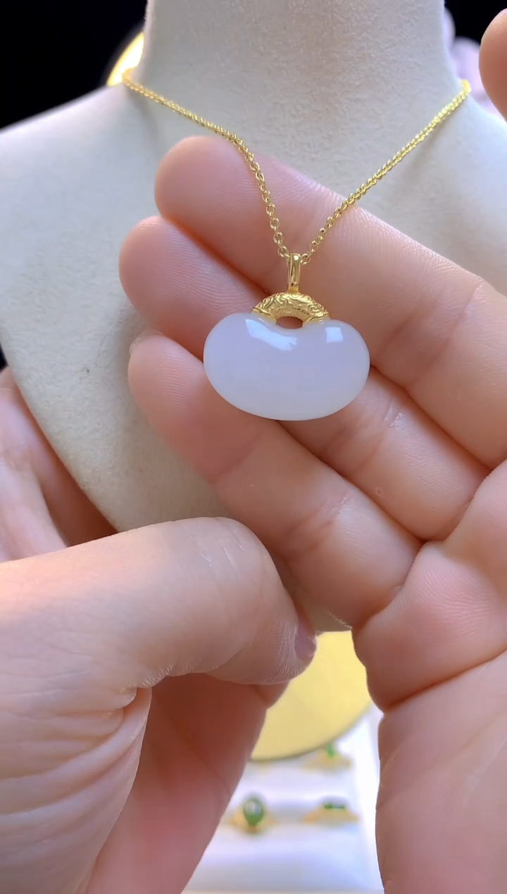 和田玉银S925镶嵌吊坠(赠链)腰才万贯