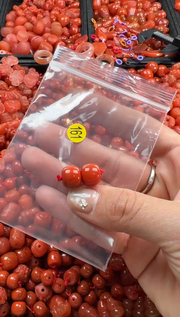 【闪购商品】南红玛瑙颈饰未镶嵌1