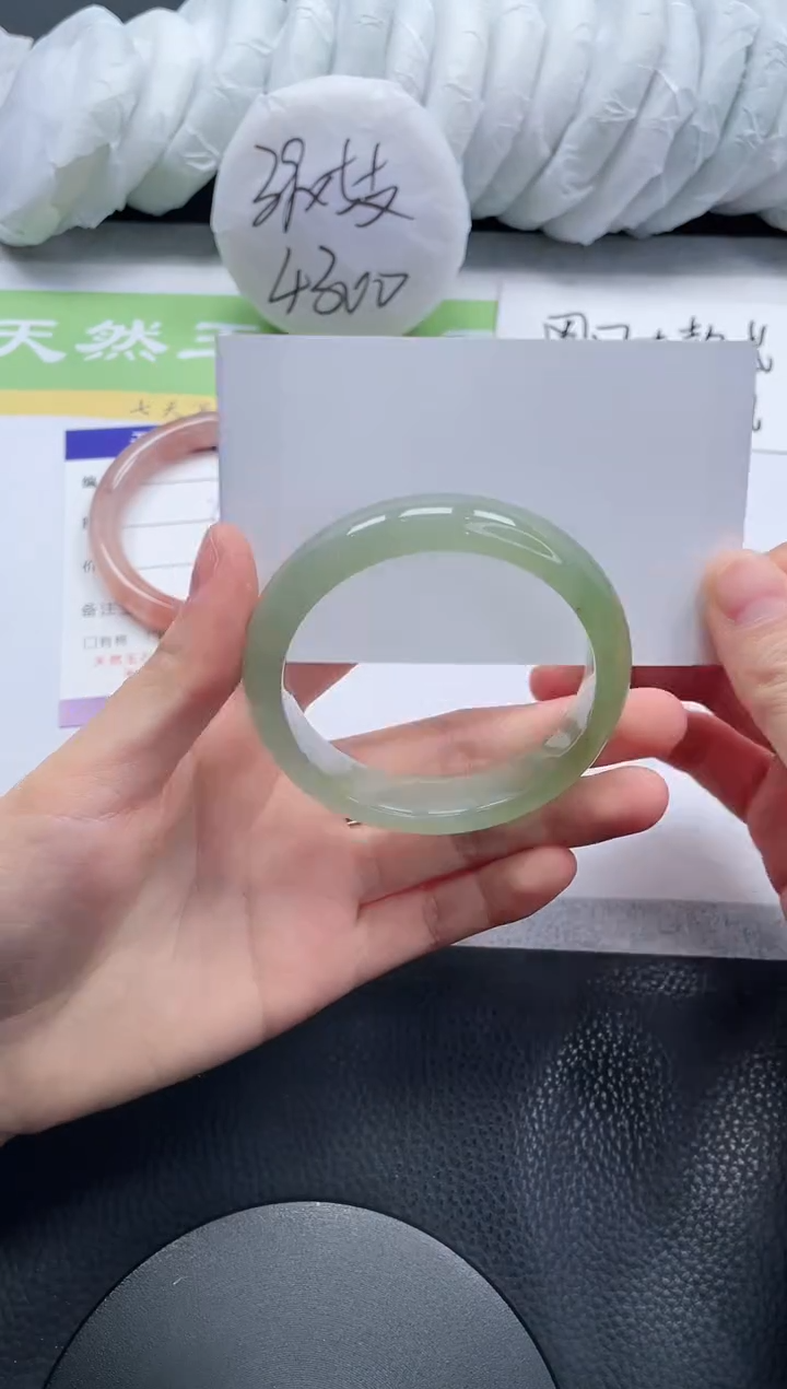 【闪购商品】石英质玉手镯未镶嵌A76-54.6