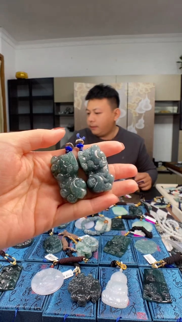 颈饰未镶嵌翡翠多样性发其一