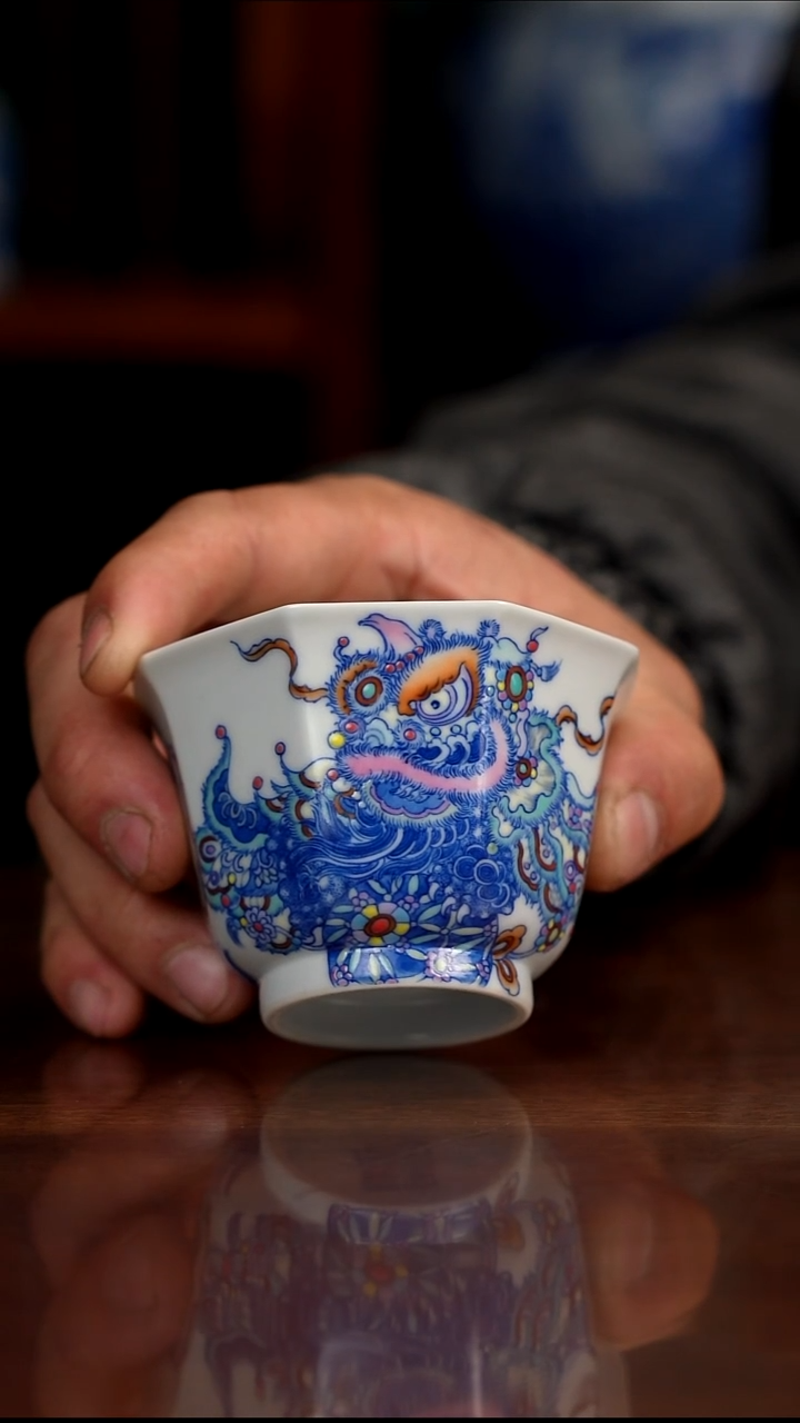 空山明月新派斗彩