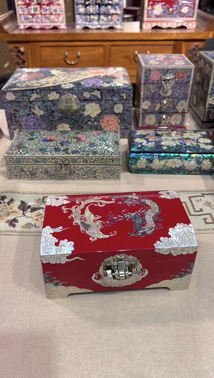 【闪购商品】鱼锁绒布底·弘贝雅螺钿漆器文化馆