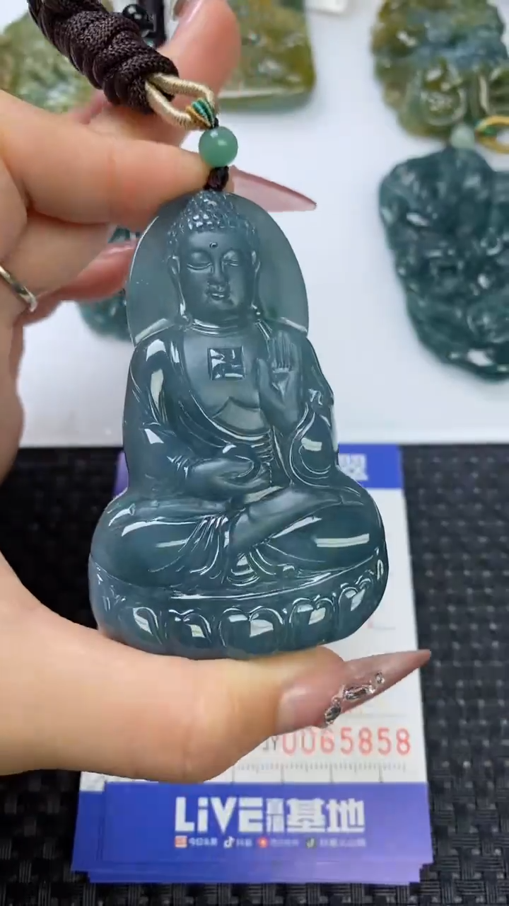 【闪购商品】翡翠颈饰未镶嵌11111111111111111