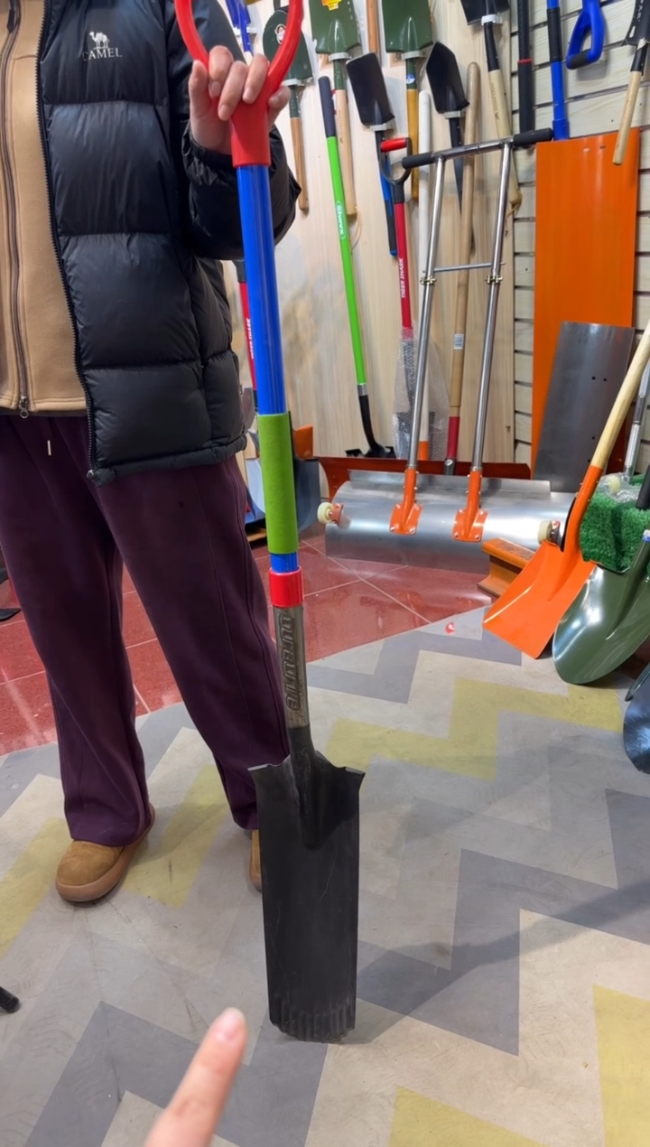 蓝色纤维柄外贸锯齿挖树锹04