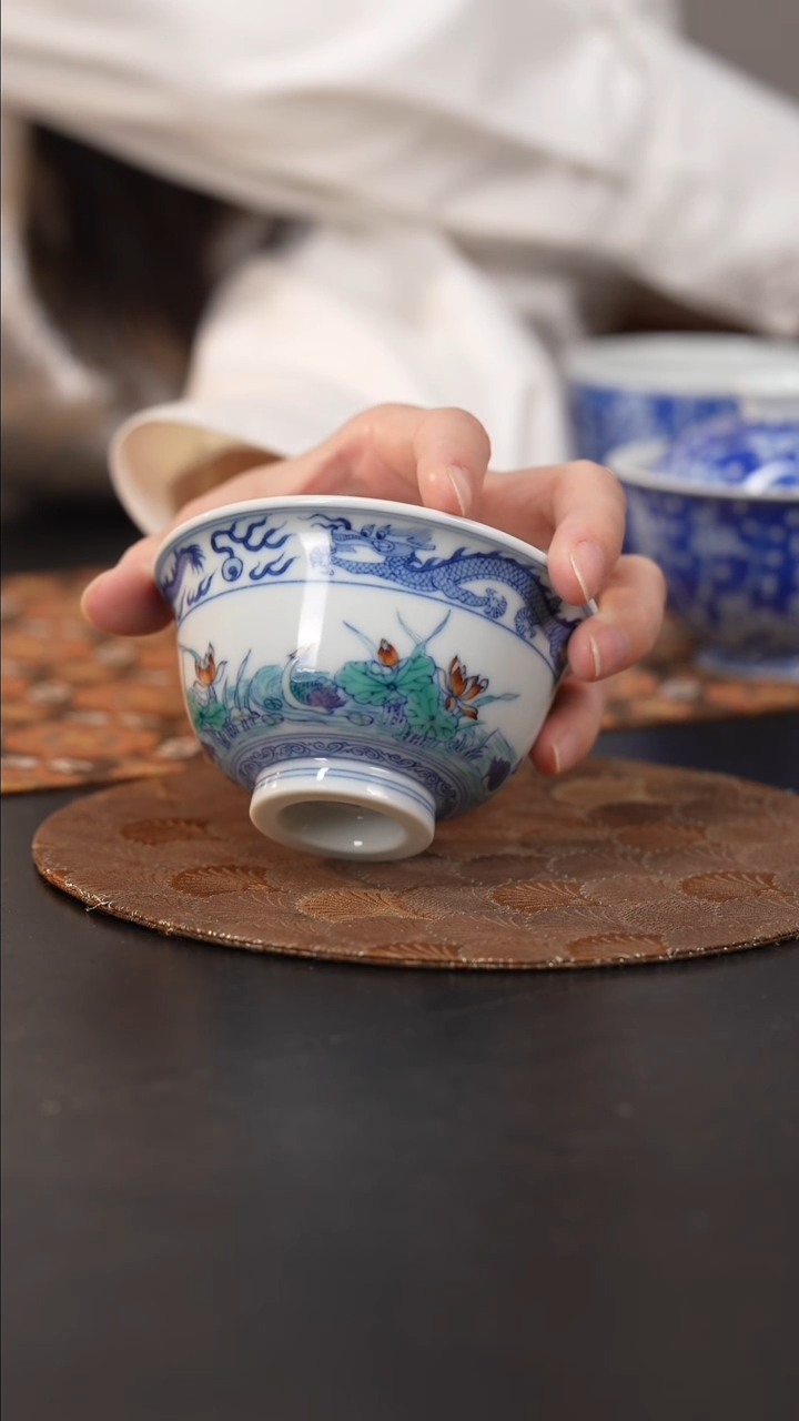 【闪购商品】杯雍呈堂斗彩龙纹