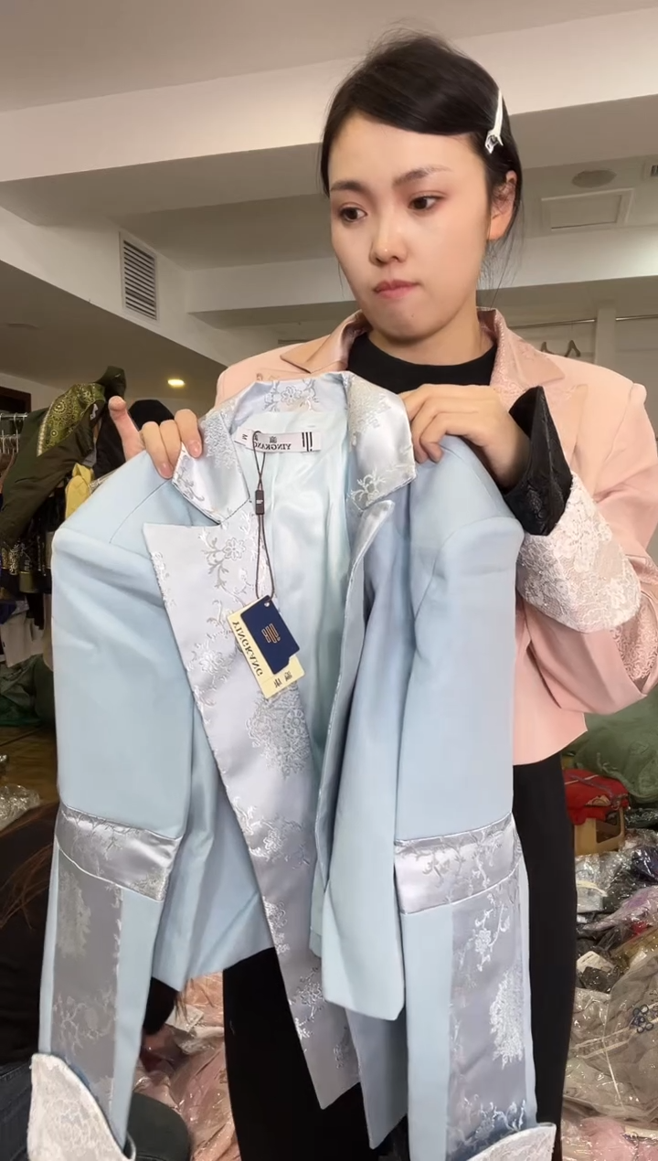 L码        105-115斤  一套  蓝