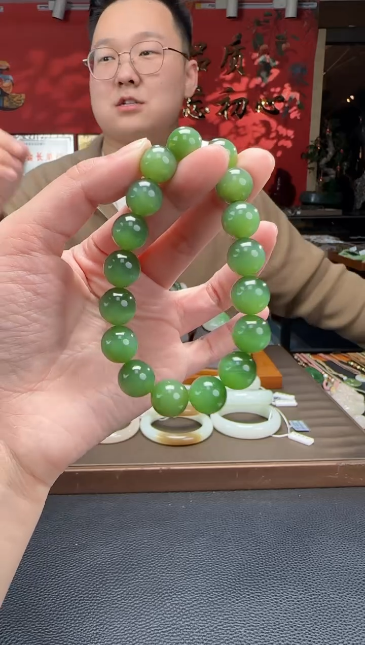 【闪购商品】和田玉手串未镶嵌碧玉猫单圈手串