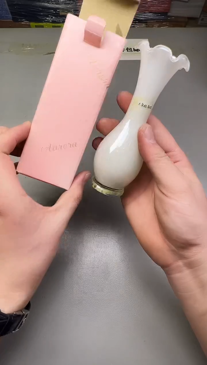 瓷片小***到631碰瓷社中古瓷器 拒绝假货 感谢您的支持~