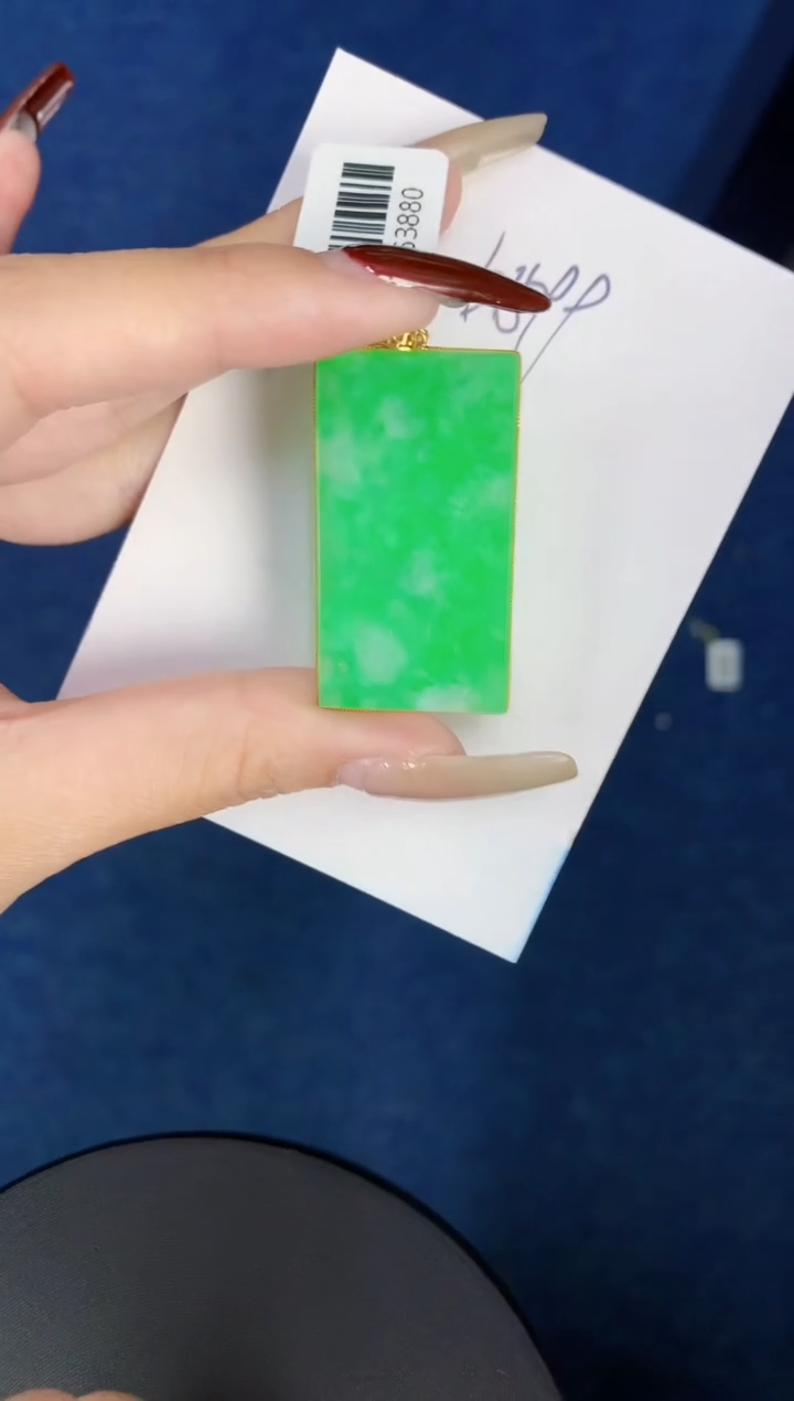 【闪购商品】翡翠颈饰18K金镶嵌0000000000