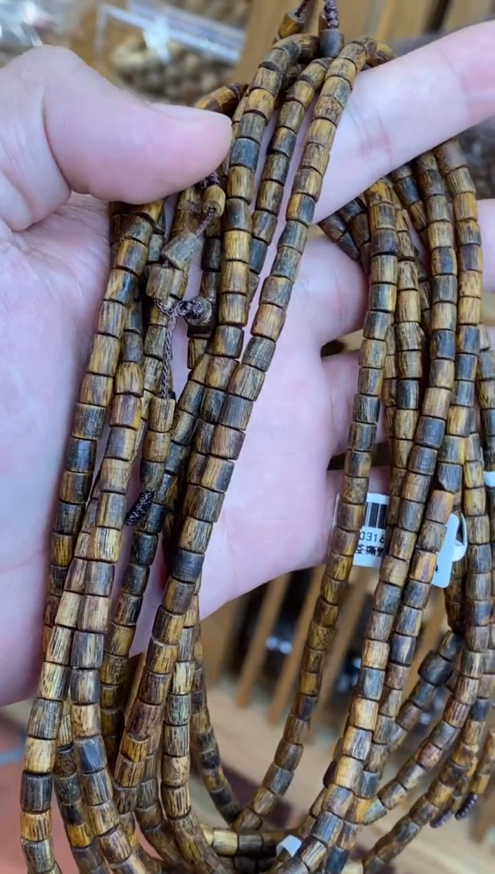 沉香手串海南红金猊随型长串多样性发其一