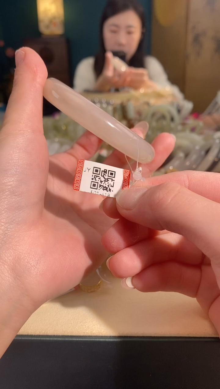 【闪购商品】和田玉手镯未镶嵌手镯