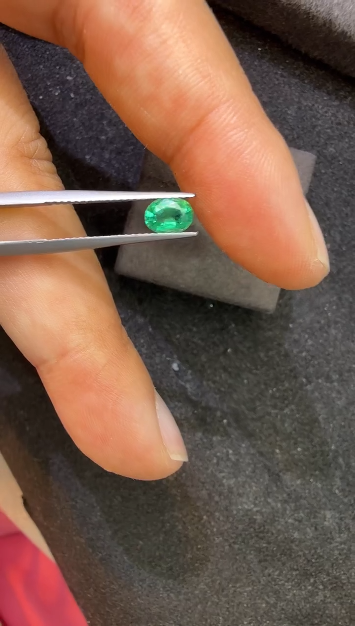 未镶嵌定制定制祖母绿天然0.56克拉
