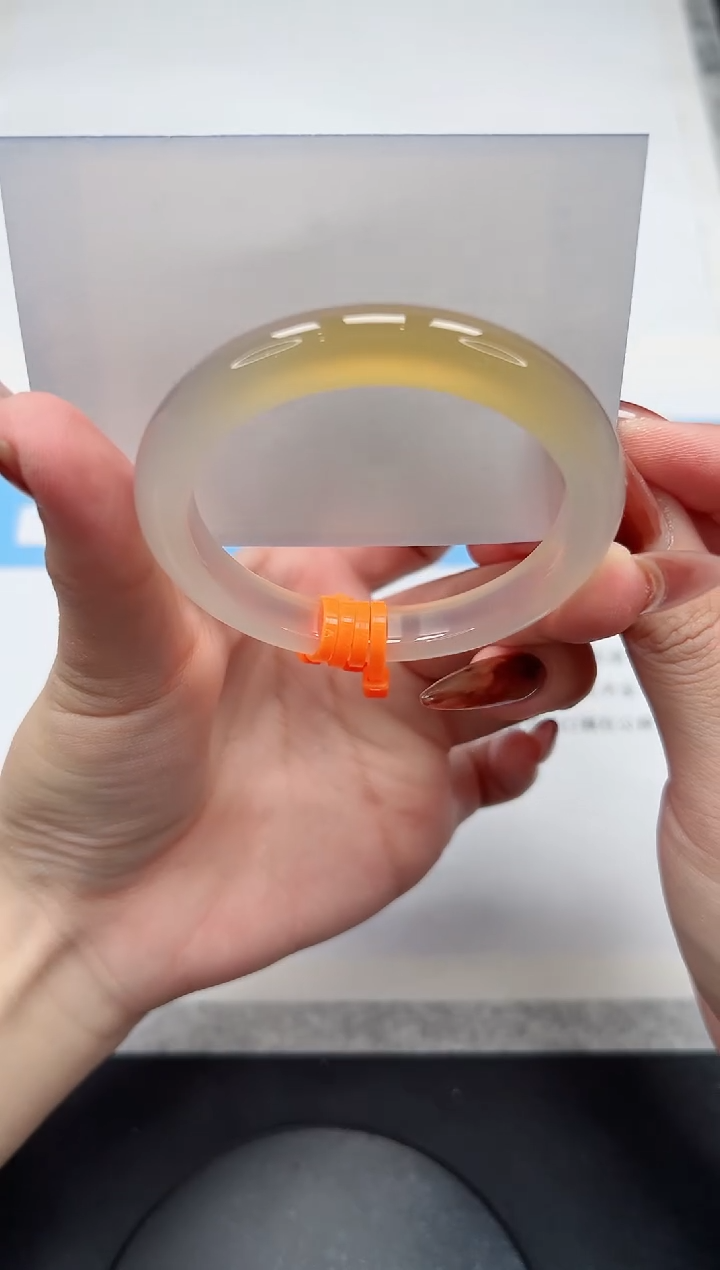 【闪购商品】玛瑙/玉髓手镯未镶嵌64/香槟53.5