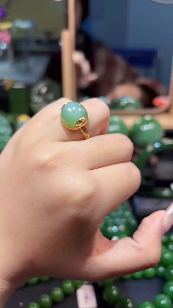 【闪购商品】和田玉（碧玉）戒指18K金镶嵌1