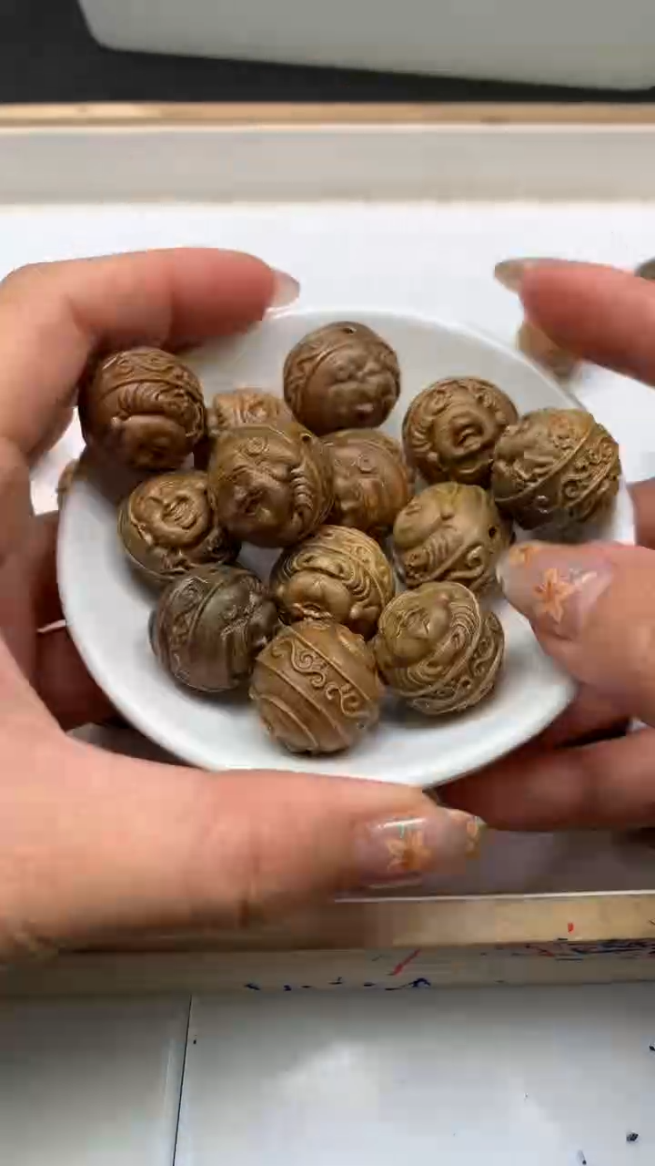 维腊木（绿檀）散珠E832 绿檀 回纹佛珠19mm 1个8元