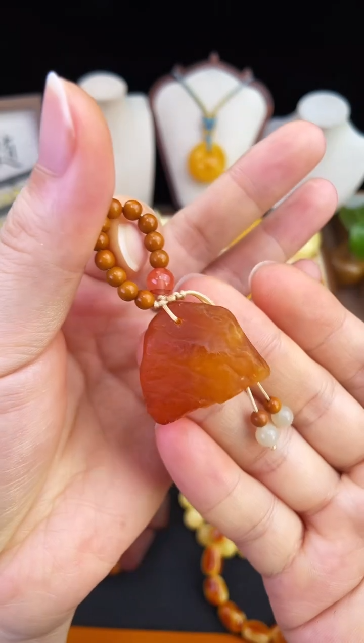 琥珀未镶嵌珠宝奇石柒月