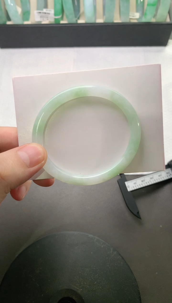 未镶嵌手镯（贵妃镯）翡翠53.5*6.3*6.5