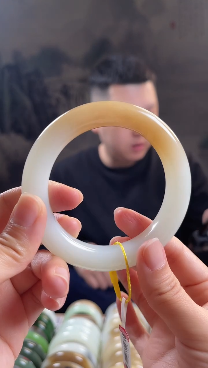 未镶嵌手镯和田玉62圈口5923