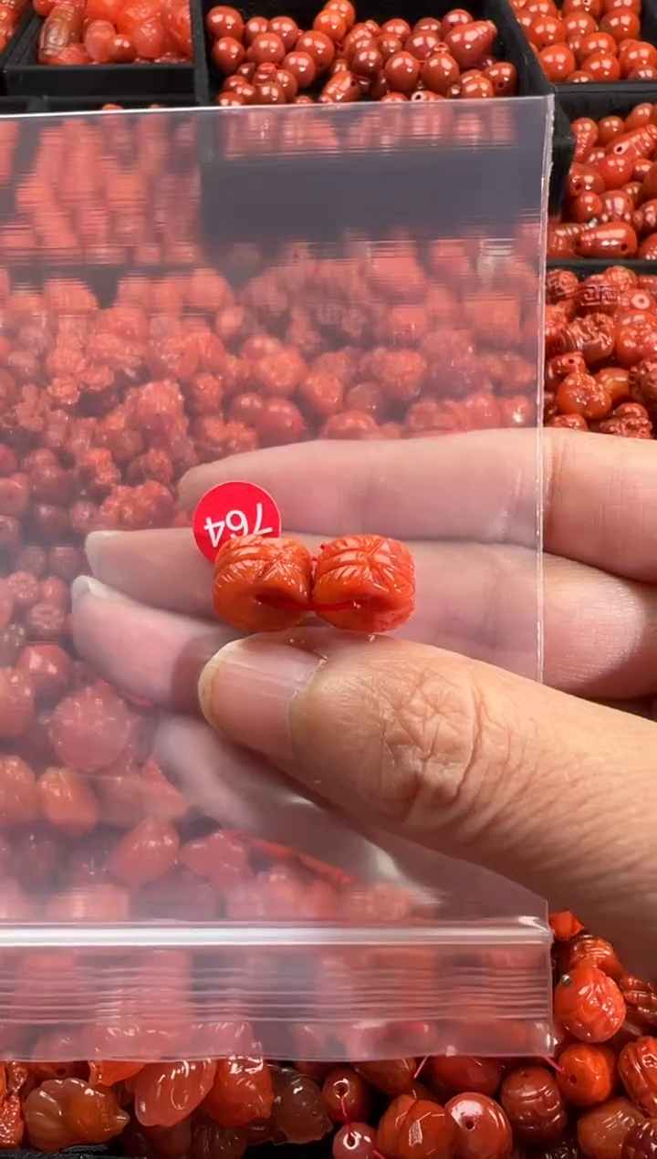 颈饰未镶嵌南红玛瑙1