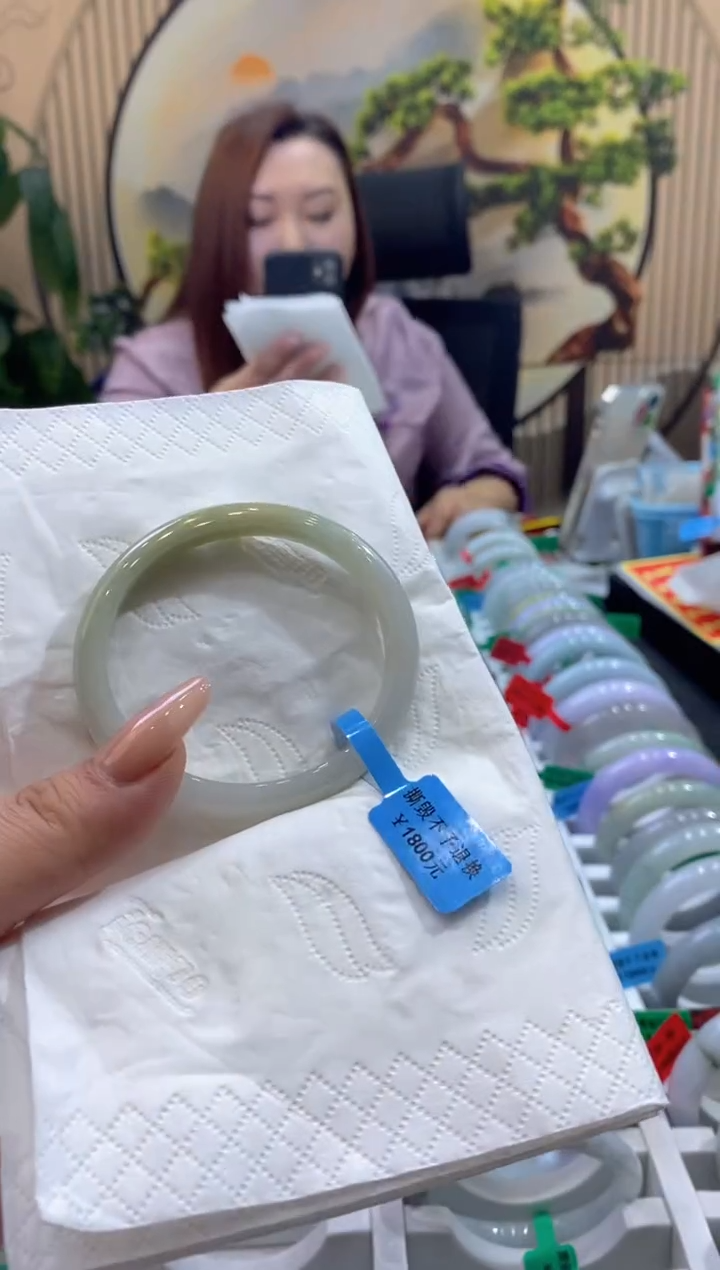 【闪购商品】翡翠未镶嵌手镯00008932