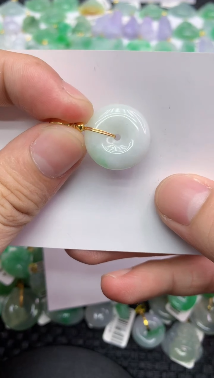 翡翠未镶嵌颈饰1111111111