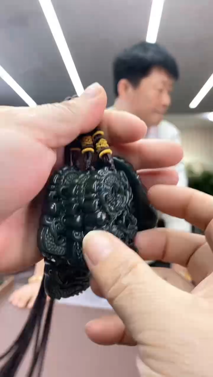 【闪购商品】和田玉龙吊坠未镶嵌多样式发货随机发一