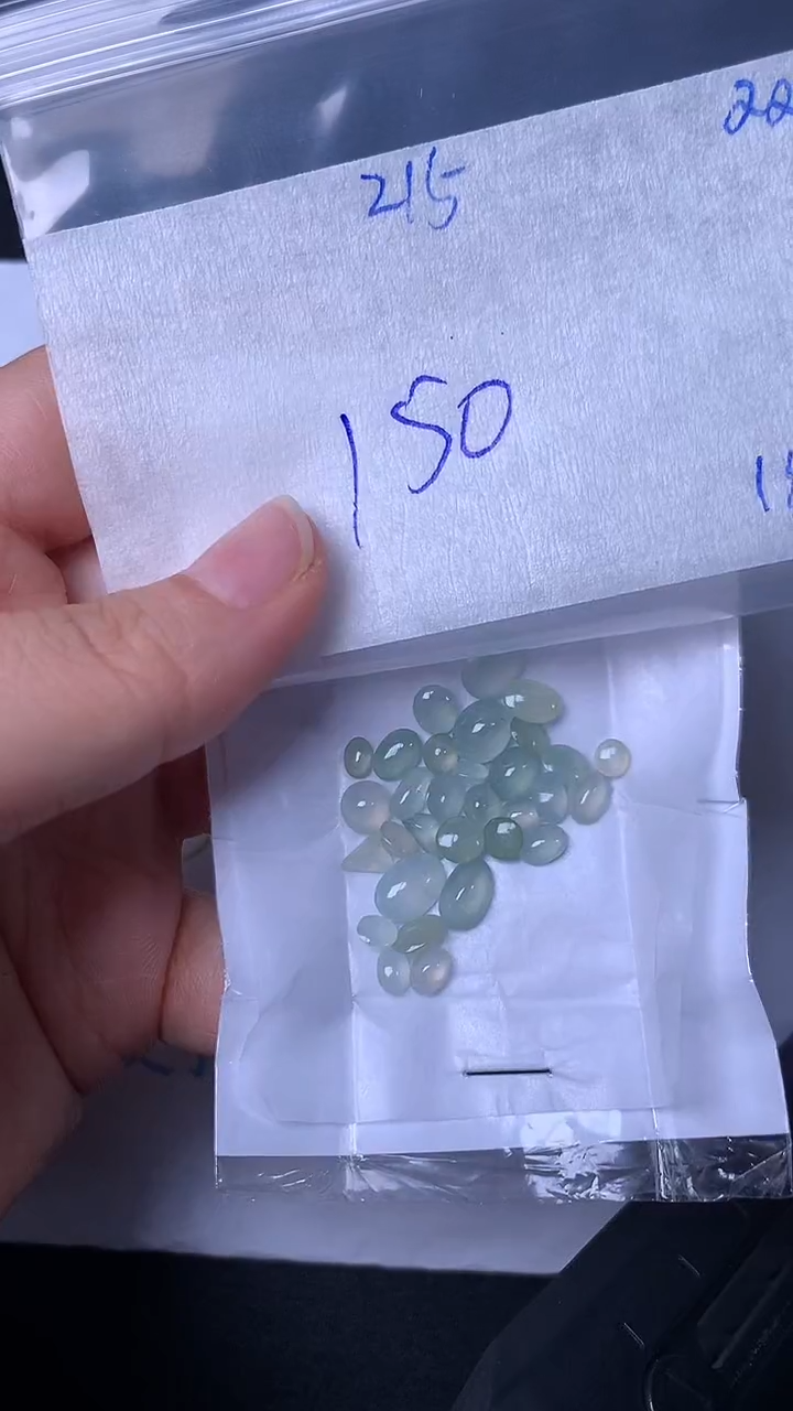 翡翠散珠未镶嵌缅甸天然翡翠A货215