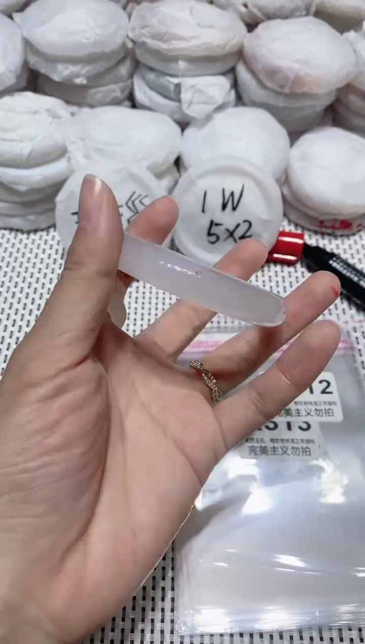 手镯玛瑙/玉髓未镶嵌56