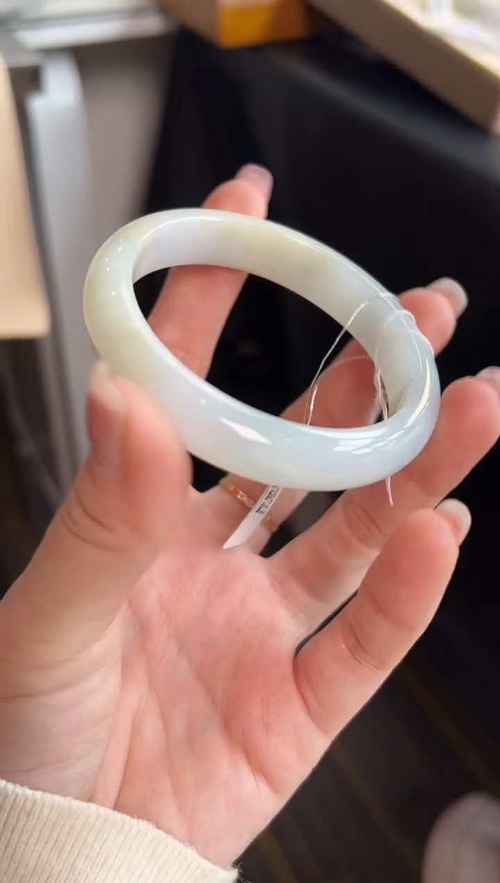 【闪购商品】翡翠手镯未镶嵌手镯55-57圈口