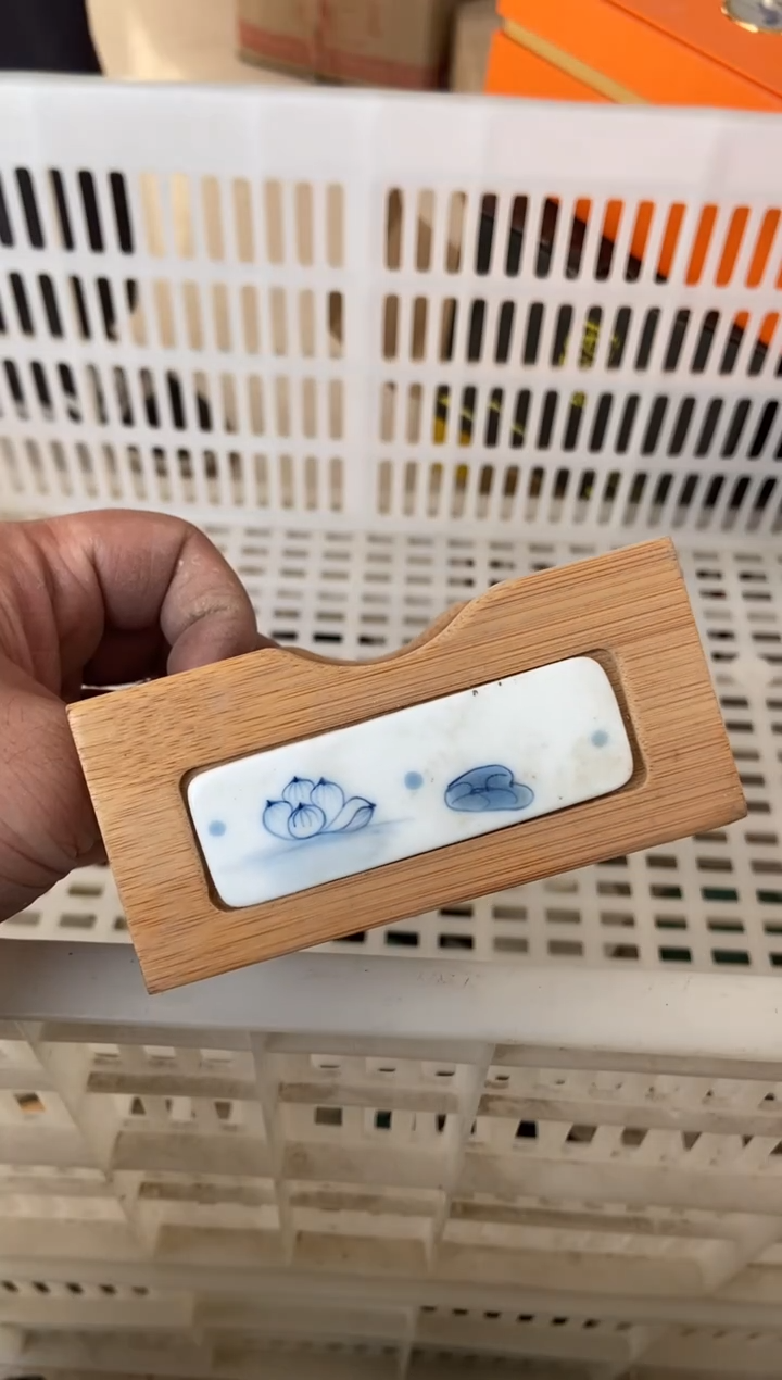 杯子瓷无运费险有瑕疵的摄影的产品有使用过的痕迹有点脏介意勿拍