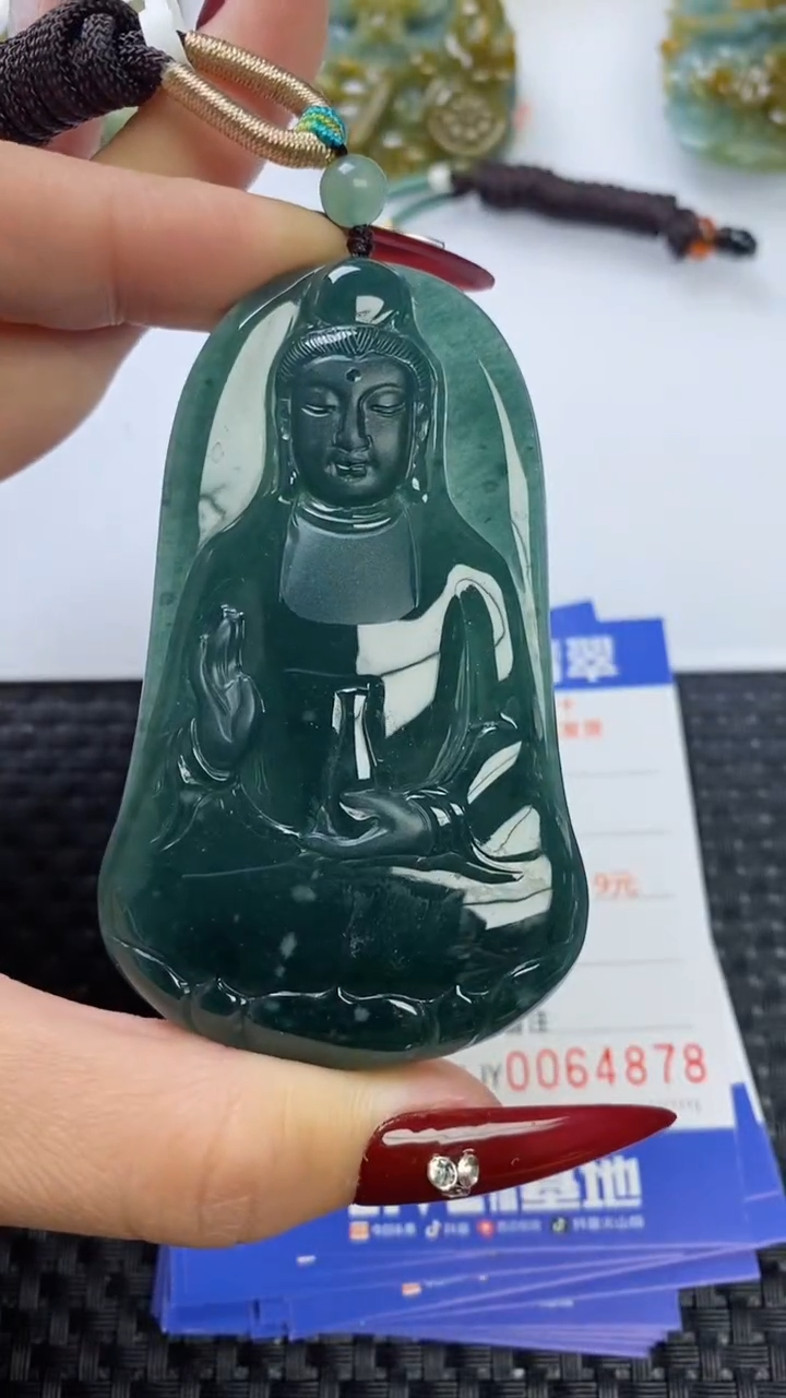 【闪购商品】翡翠颈饰未镶嵌1111111111111111