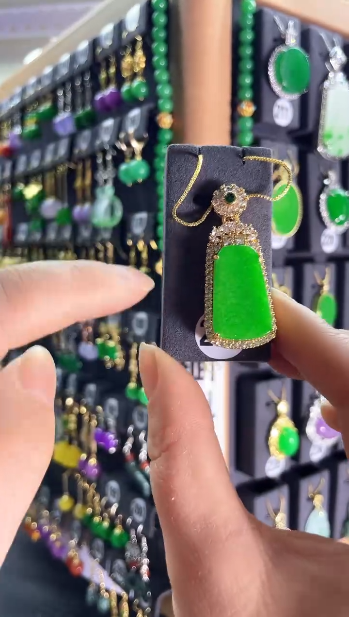 【闪购商品】翡翠耳饰银S925镶嵌215...