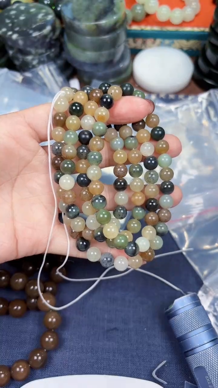 颈饰未镶嵌和田玉和田玉