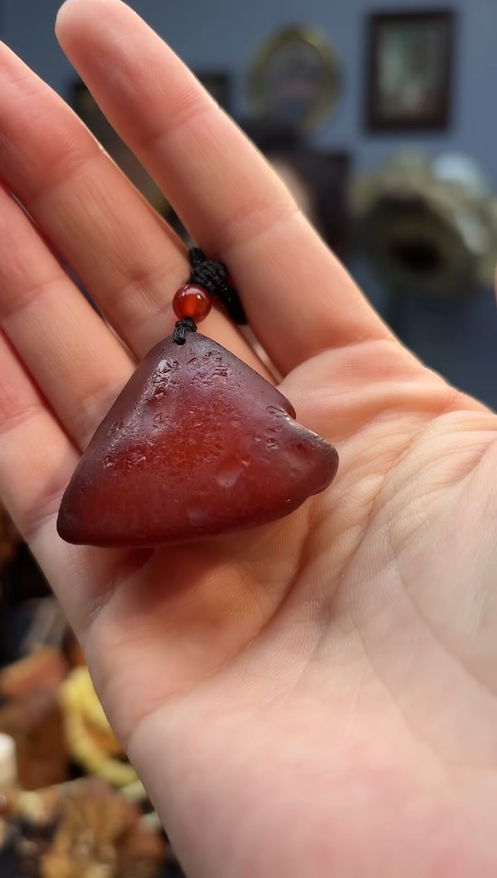 琥珀颈饰未镶嵌吊坠